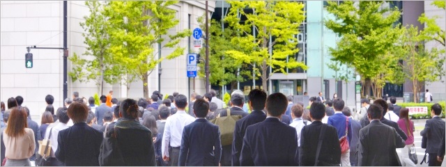 社会保険労務士になるには、登録に３０万以上かかる！？　社労士として会社に勤務するなら