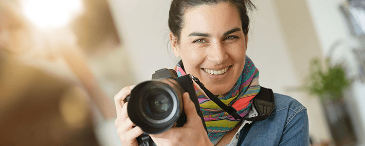 プロのカメラマンに依頼する