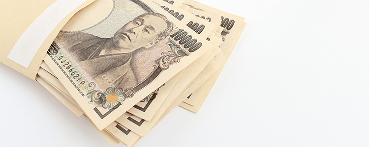 高額費用をかけて整体師を目指す